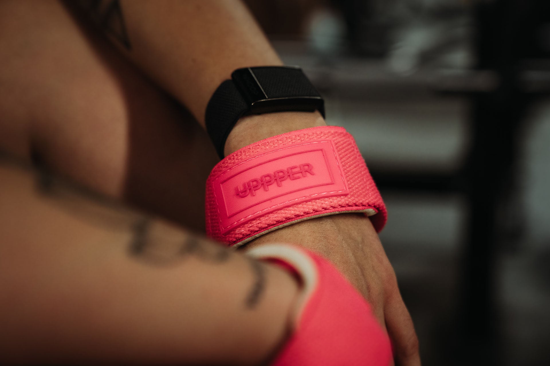 Wrist Wraps vs. Lifting Straps: Which Is Right for You? – SBD Apparel  Ireland