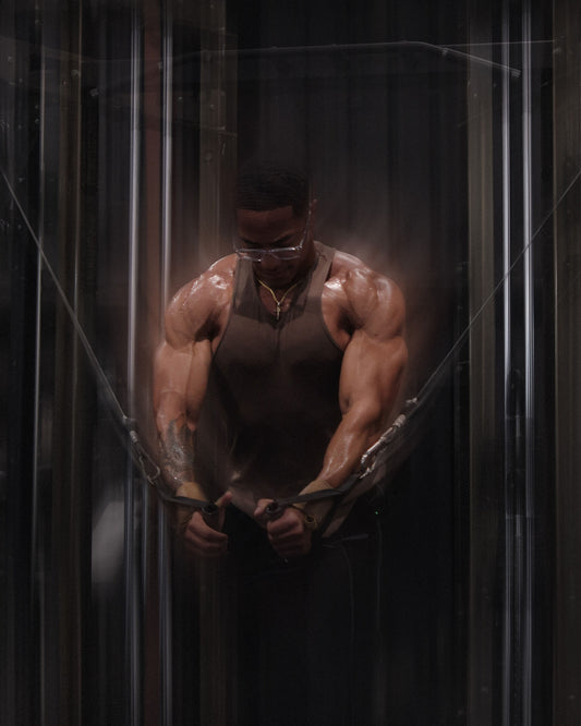 man doing drop sets